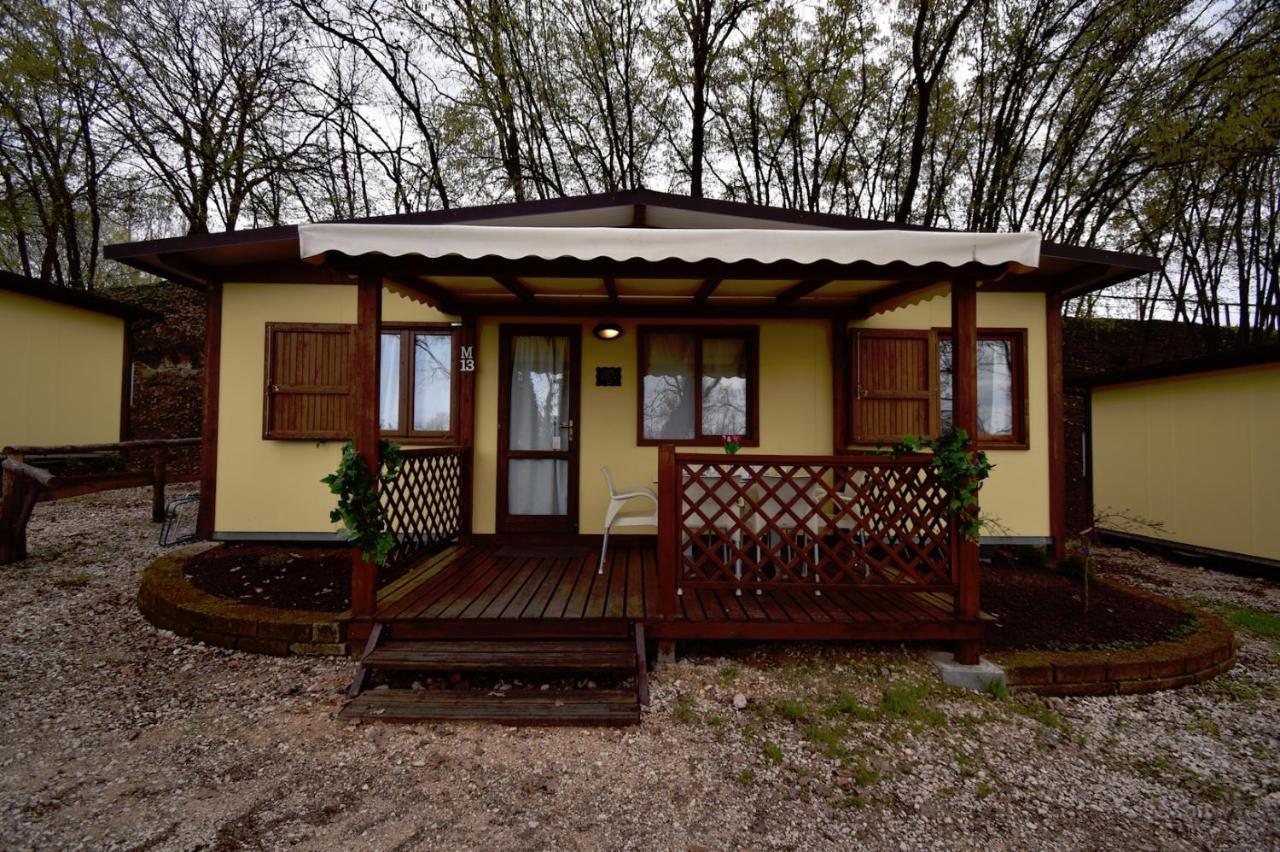 Agriturismo B&B Corte Tonolli ヴァレッジョ・スル・ミンチョ エクステリア 写真