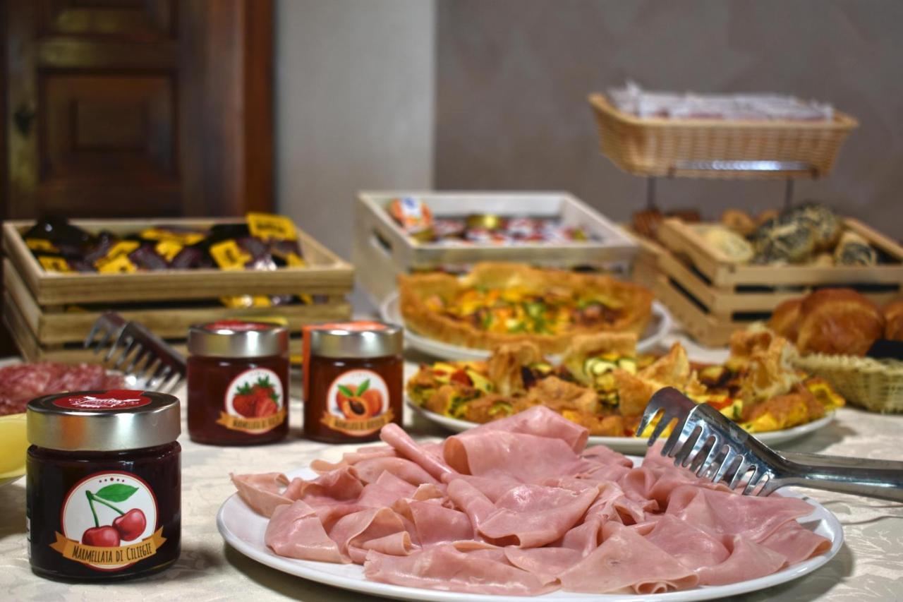 Agriturismo B&B Corte Tonolli ヴァレッジョ・スル・ミンチョ エクステリア 写真