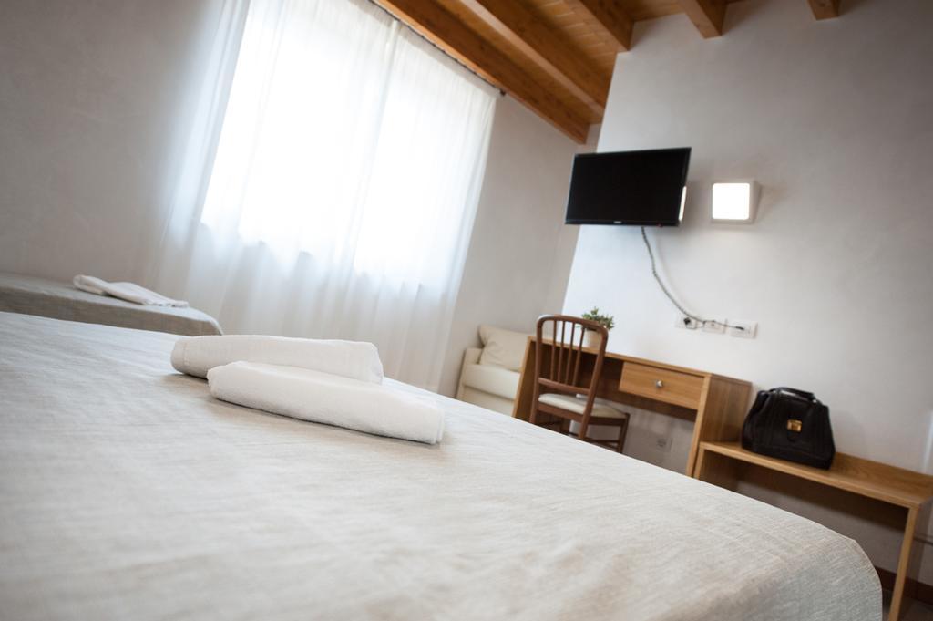 Agriturismo B&B Corte Tonolli ヴァレッジョ・スル・ミンチョ 部屋 写真