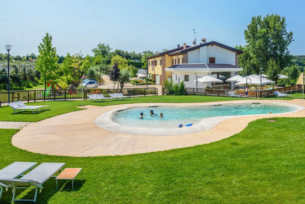 Agriturismo B&B Corte Tonolli ヴァレッジョ・スル・ミンチョ エクステリア 写真