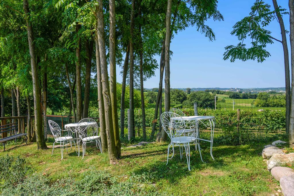 Agriturismo B&B Corte Tonolli ヴァレッジョ・スル・ミンチョ エクステリア 写真