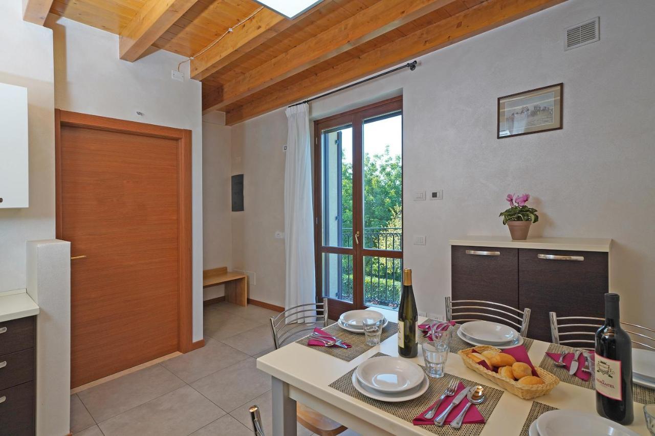 Agriturismo B&B Corte Tonolli ヴァレッジョ・スル・ミンチョ エクステリア 写真