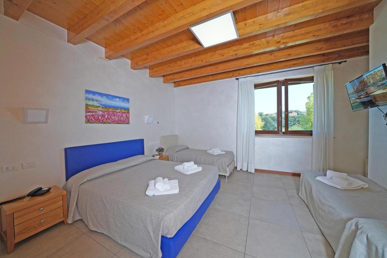 Agriturismo B&B Corte Tonolli ヴァレッジョ・スル・ミンチョ エクステリア 写真